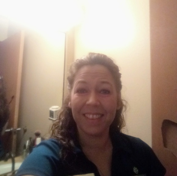 Meet your Posher, Kim - Picture 1 of 1